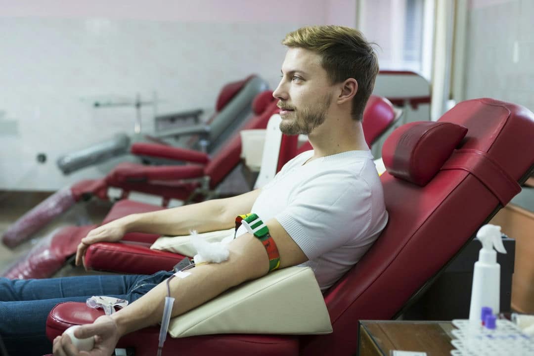 W jaki sprzęt powinien być wyposażony punkt krwiodawstwa?